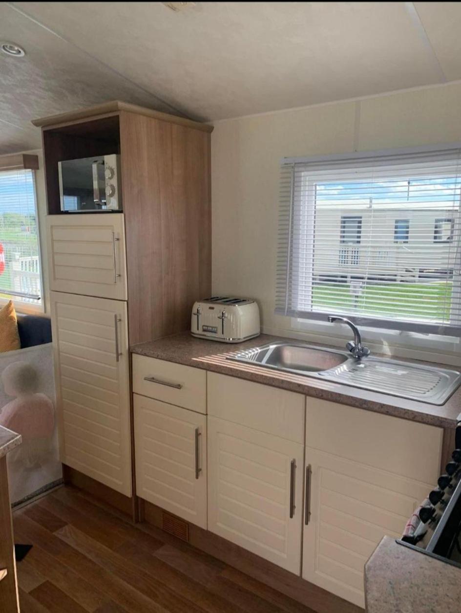 8 Berth 3 Bed Caravan Golden Palm Ml9 Chapel Saint Leonards Exterior photo